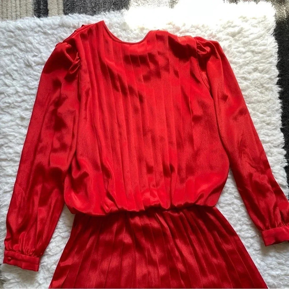 Vtg In The Mood Red Orange Pleated Day Dress - size 8 - Picture 4 of 16
